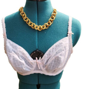 380. Freya White Side-support Bra|36D. Closet clear out